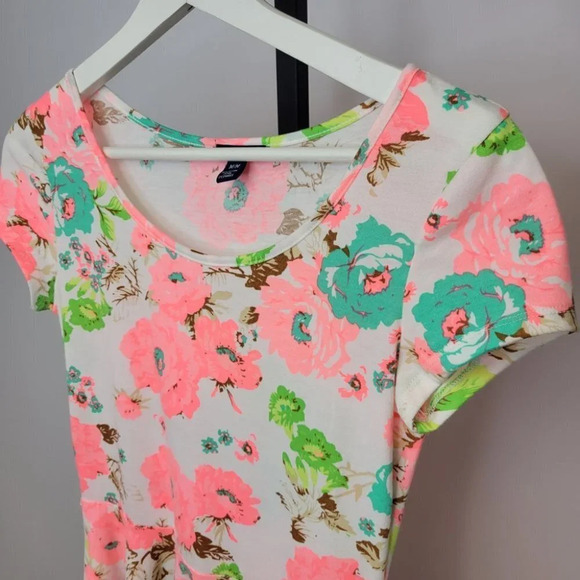 UK2LA  Womens Floral Dress Size Medium - Picture 3 of 4